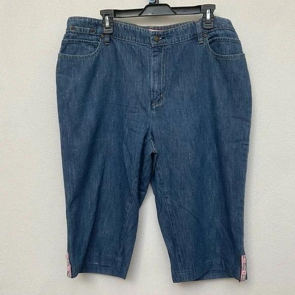 CJ Banks Pants Jumpsuits Cj Banks Mid Wash Denim Capris With